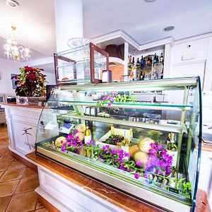 Hotel Il Faro Di Molara